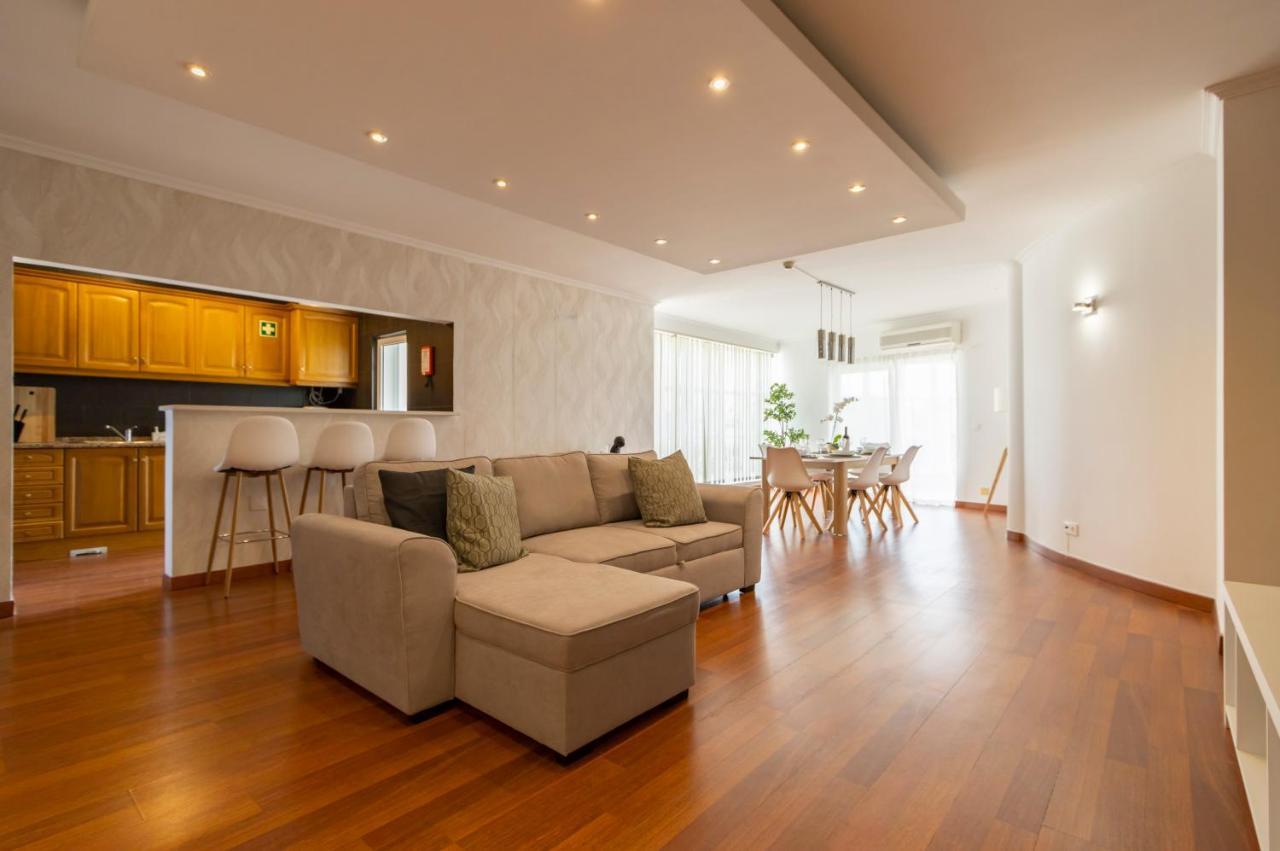 Spaceful Apartment In 阿尔布费拉 外观 照片